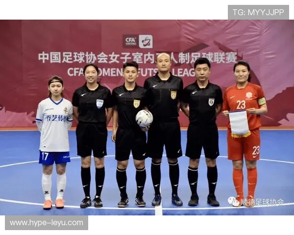 助理裁判职责详解：足球比赛中他们如何影响判罚决策