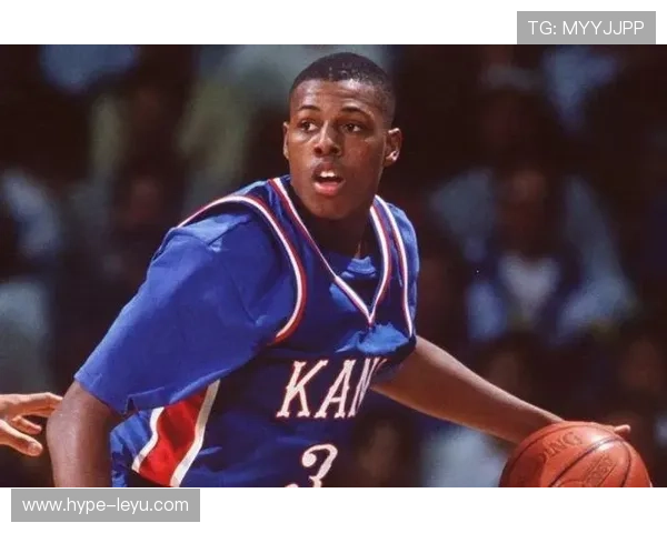 皮尔斯无球跑动拉开空间，关键回合得分结构主导球队进攻