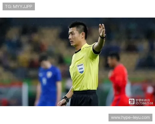 半场哨响起时比赛规则与裁判判罚标准解析