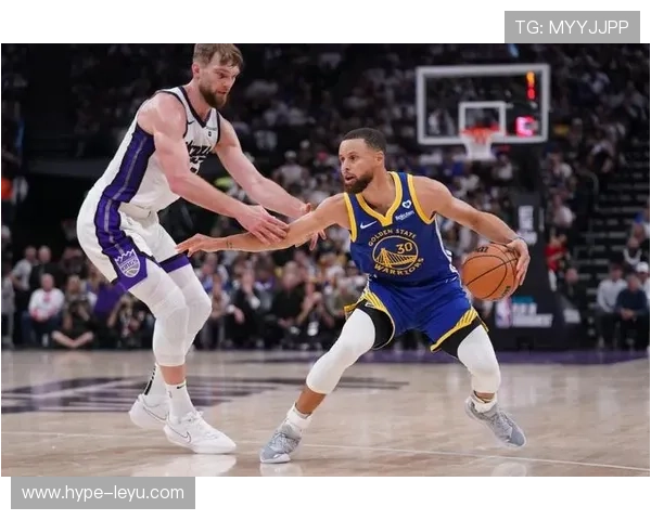 库里三分效率对比季后赛大幅提升 改变勇士核心进攻节奏