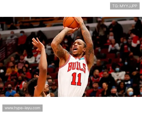 德罗赞通过中距离单打拉开得分差距，效率明显优于联盟同框得分手