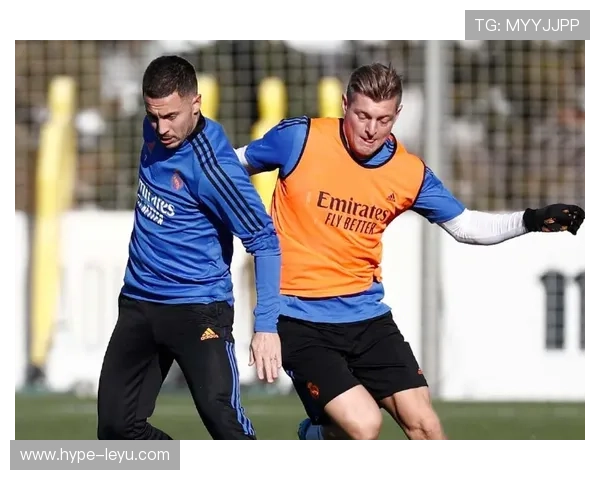 特伦特对位维尼修斯：边路防守能力解析